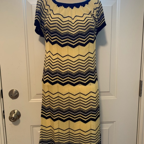 Kc seven old school acrylic designed dress - Picture 3 of 7